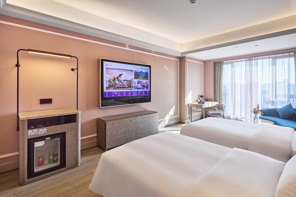 Mercure Yiwu International Trade City 7/32