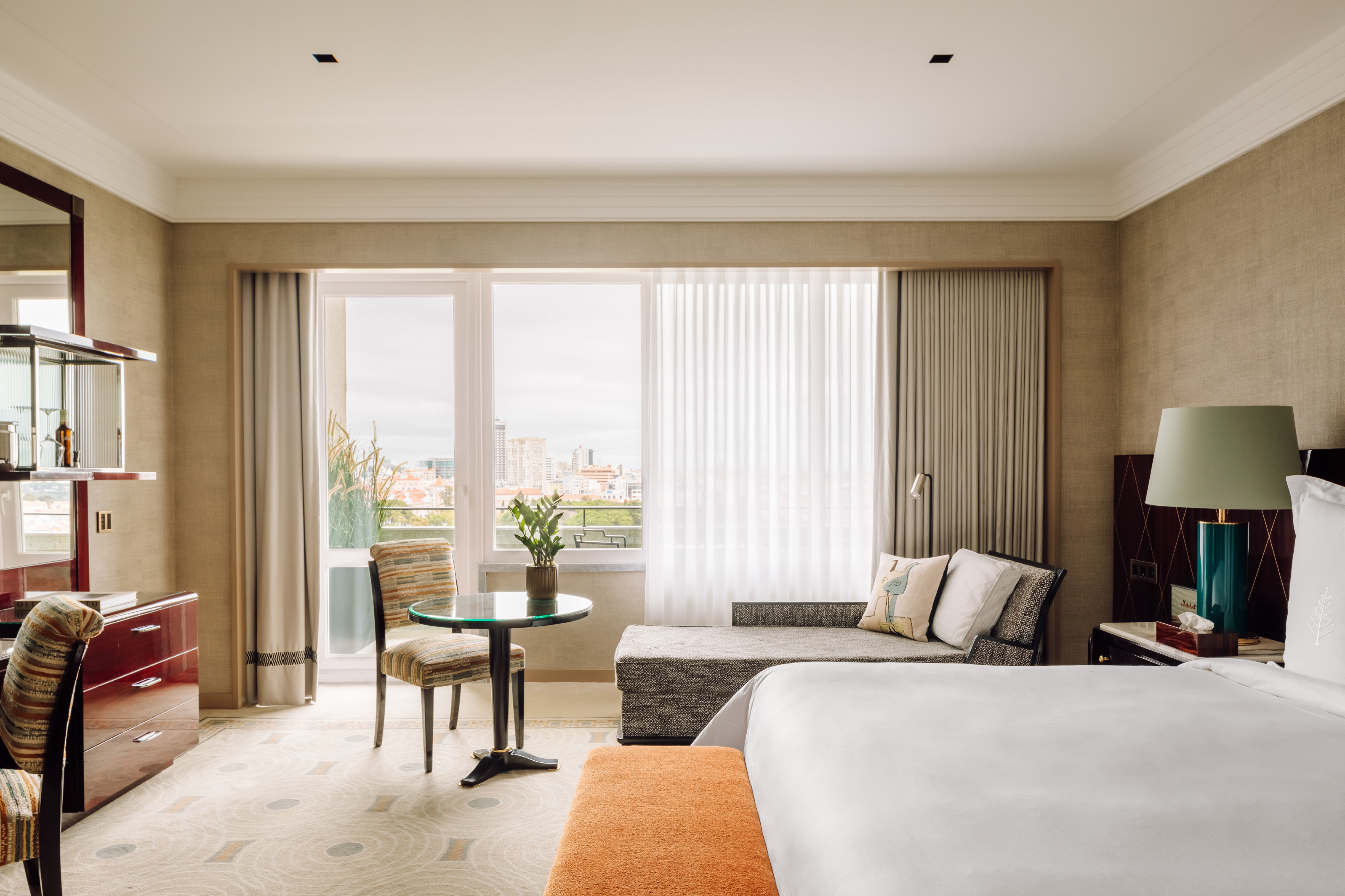 DELUXE, KING BED, PARK VIEW