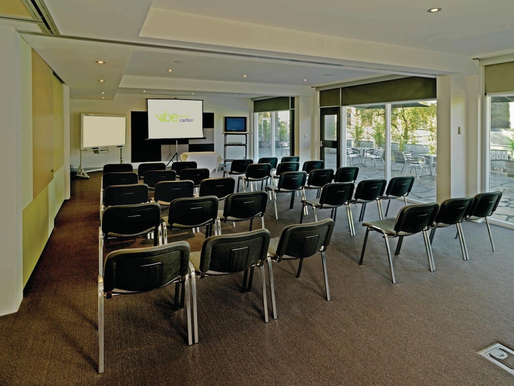 The Parkmore Hotel 37/45