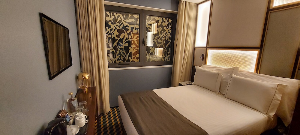 Metier Boutique Hotel 30/76