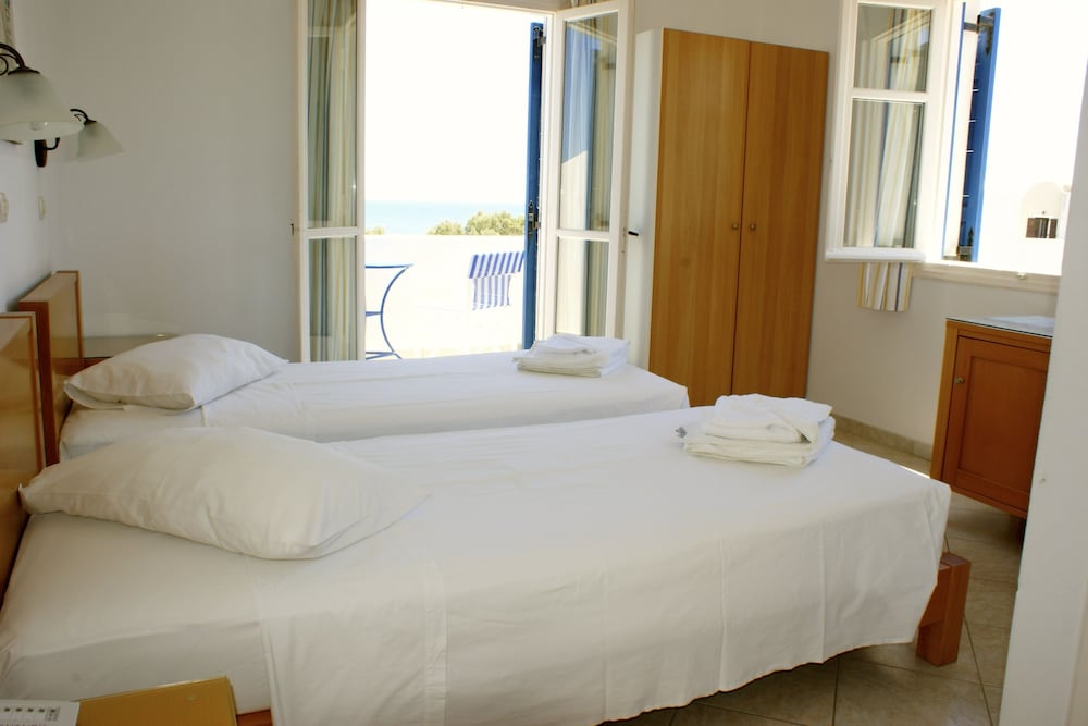 Standard, Sea View