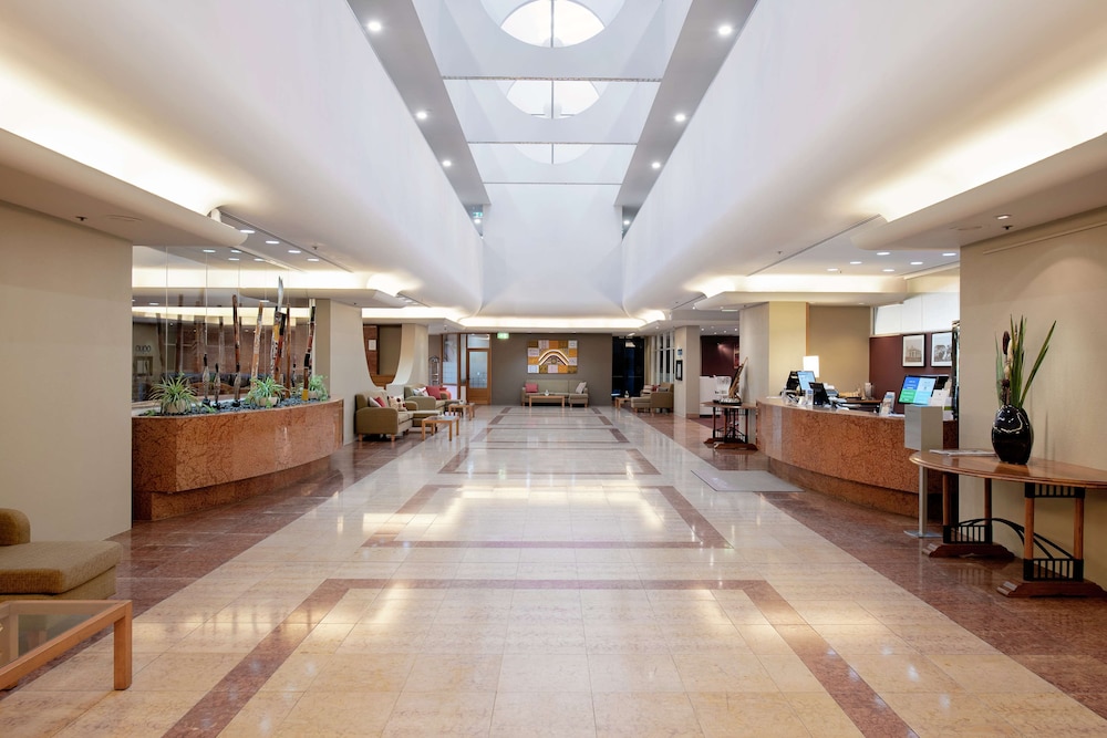 DoubleTree by Hilton Darwin Esplanade 11/70