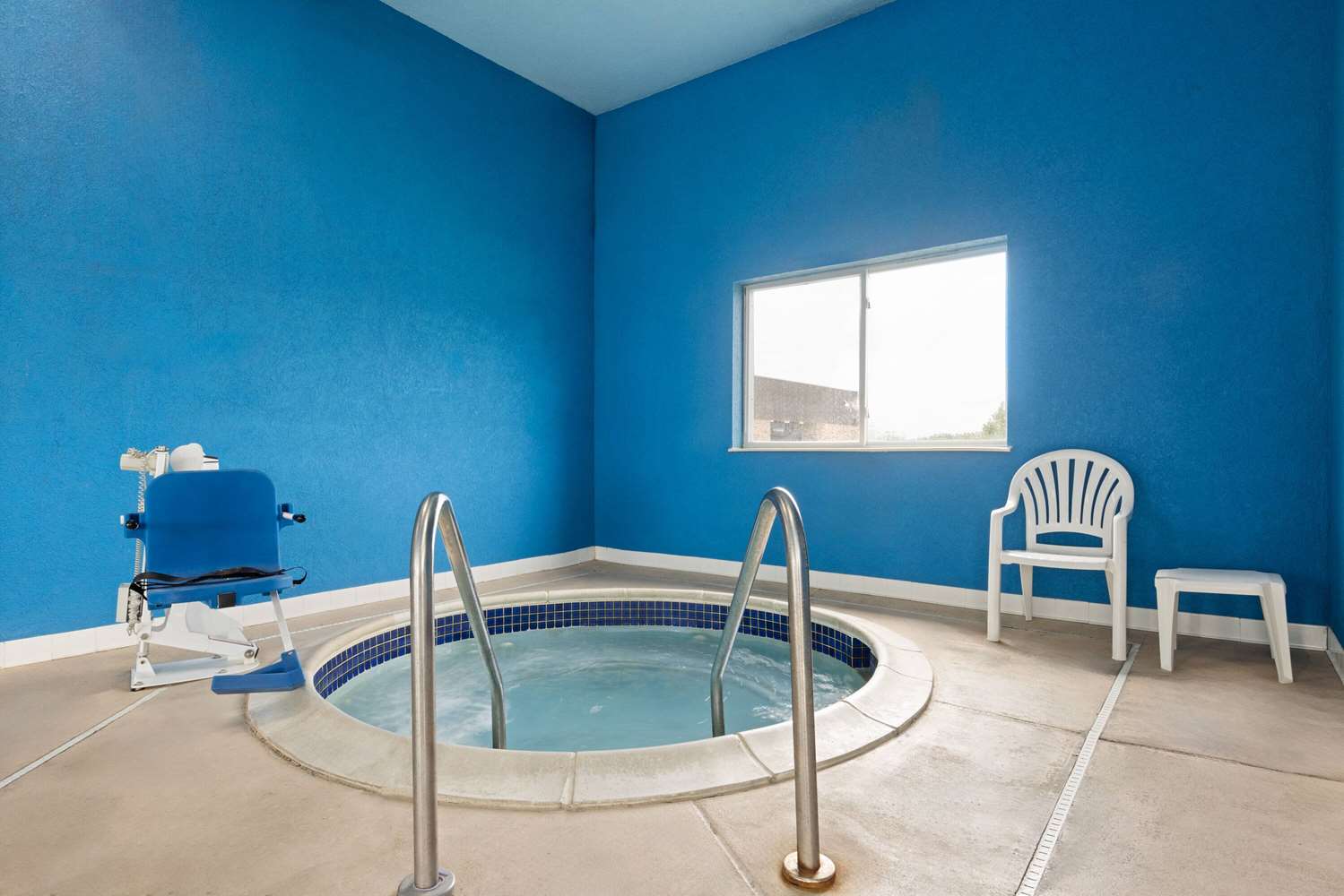 Days Inn by Wyndham Miami 17/27