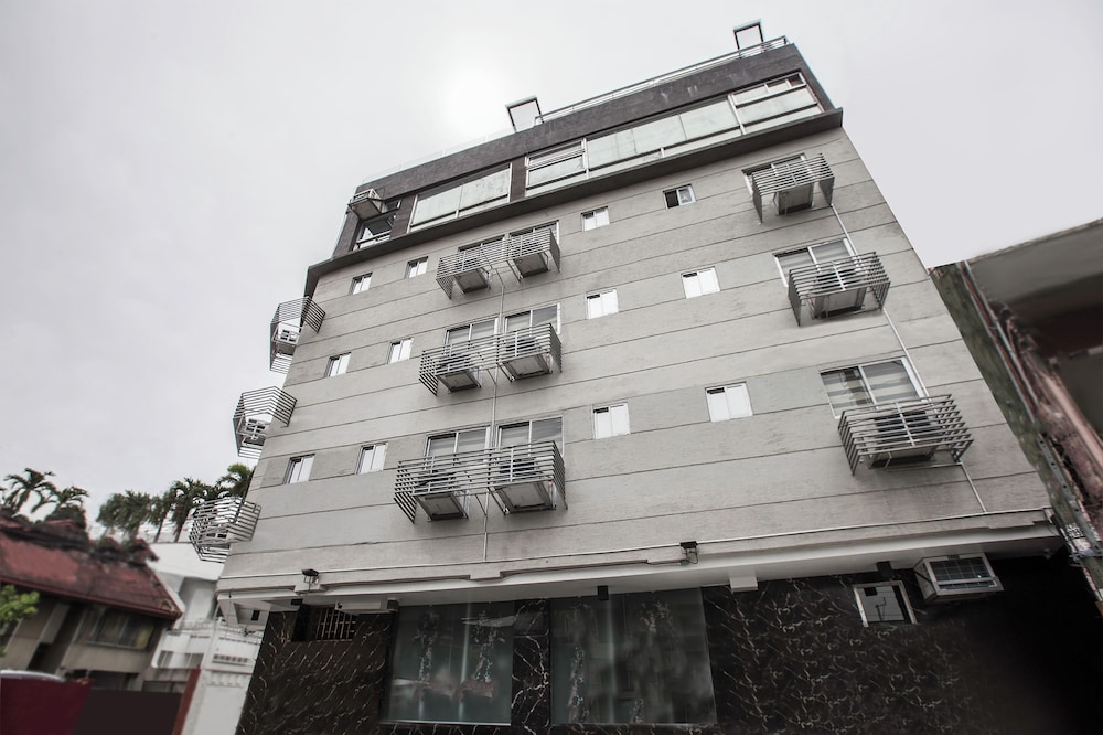OYO 675 Circuit Hostel 1/50