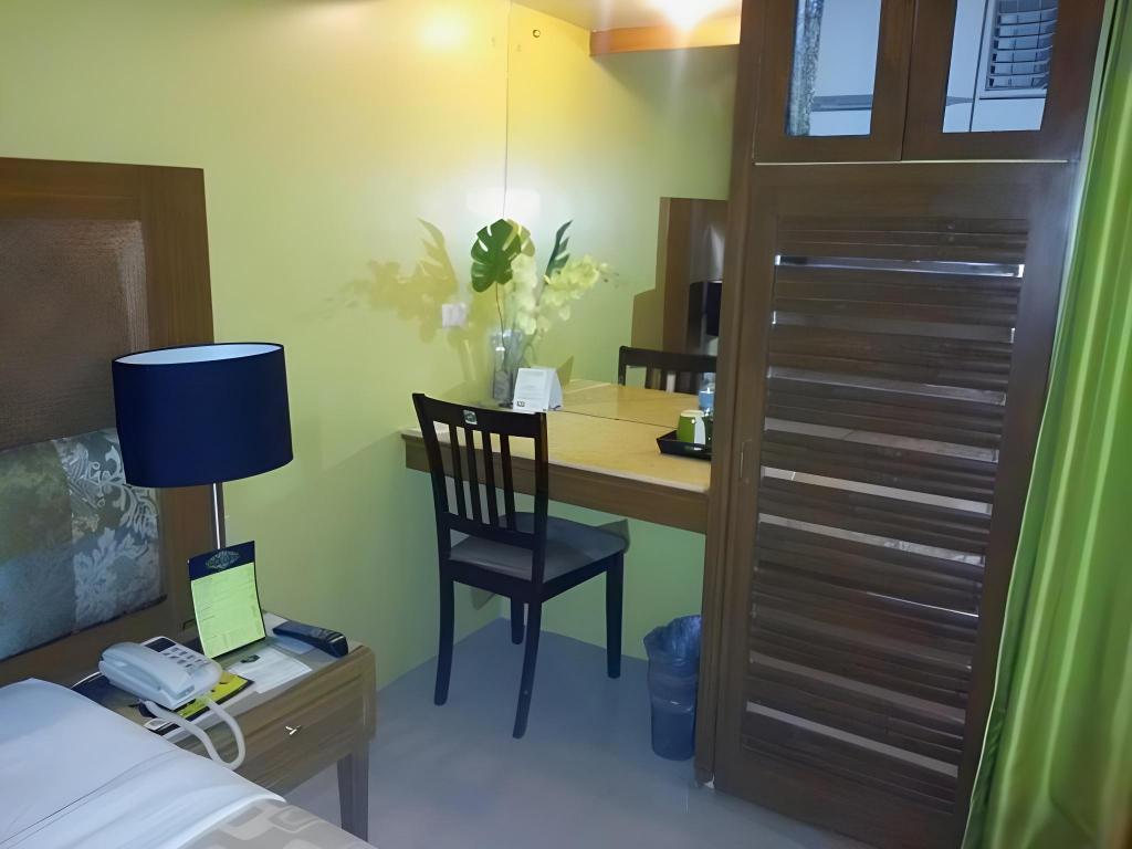 Urban Manor Hotel 35/48