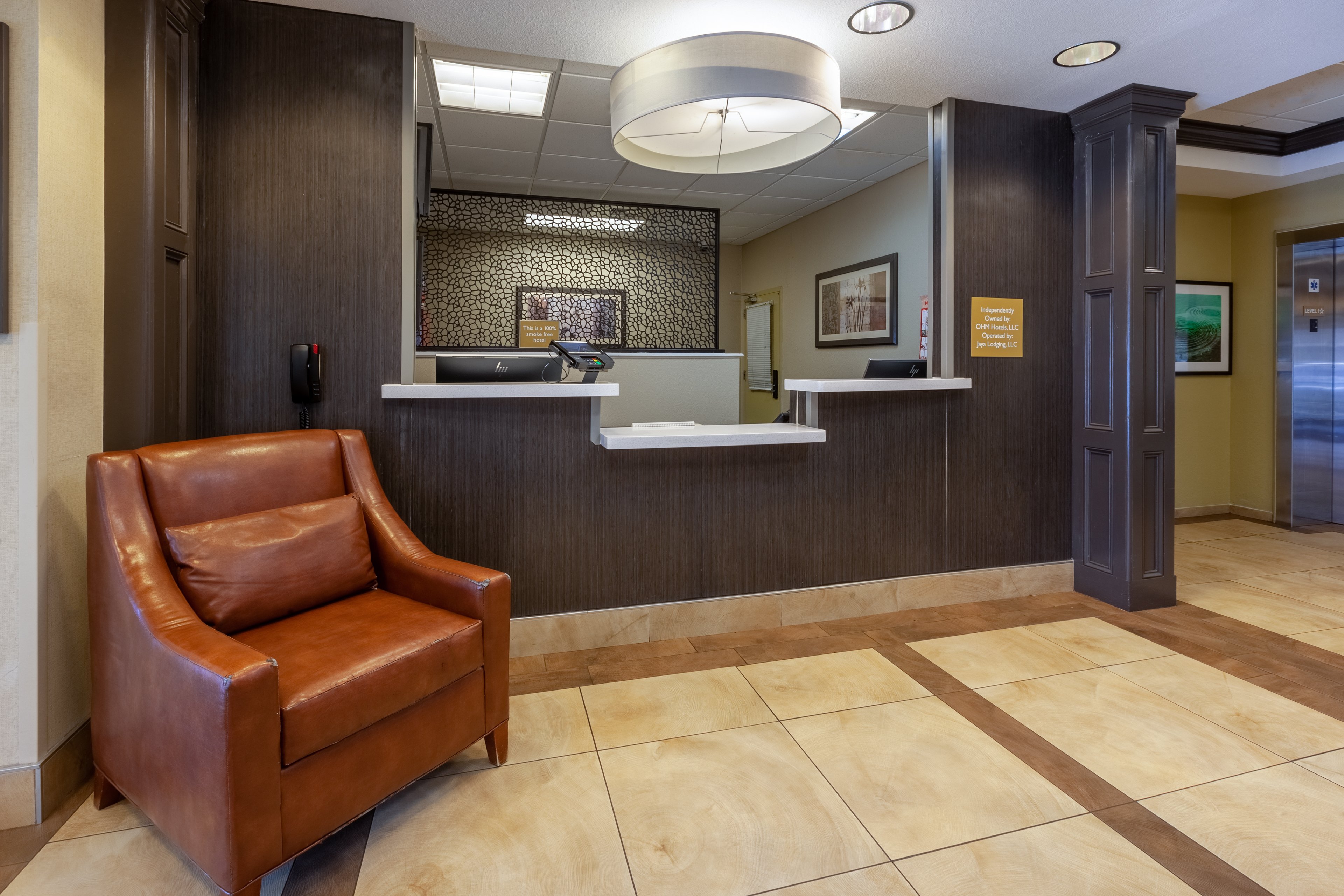 Candlewood Suites West Springfield 8/58