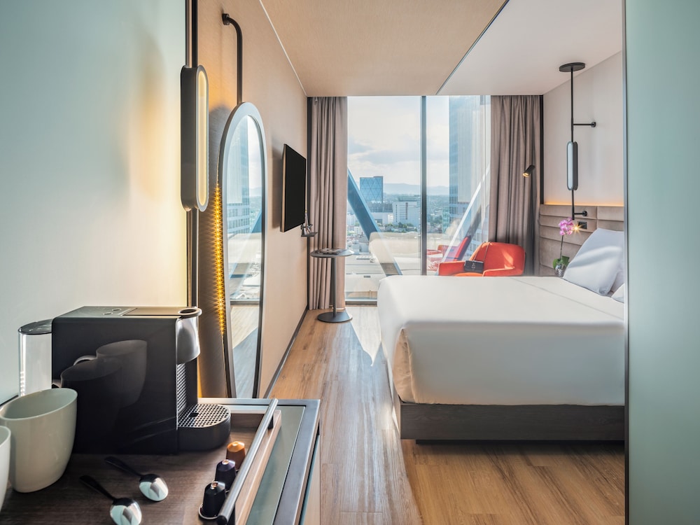 Novotel Mexico City Toreo 49/50