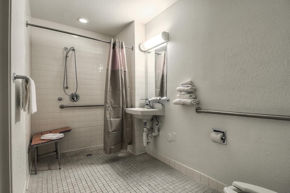 Motel6 Fontana 27/46