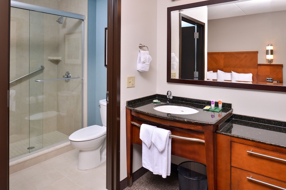Hyatt Place Garden City 7/69