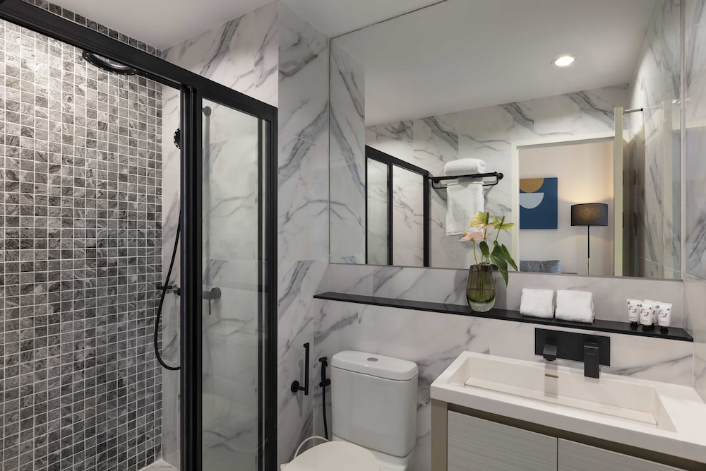 Oakwood Suites Tiwanon Bangkok 47/49