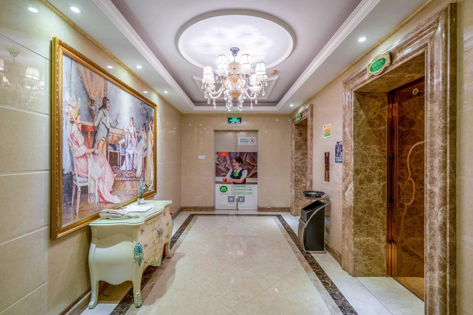 Vienna Hotel (Dongguan Houjie Convention and Exhibition Center) 25/75
