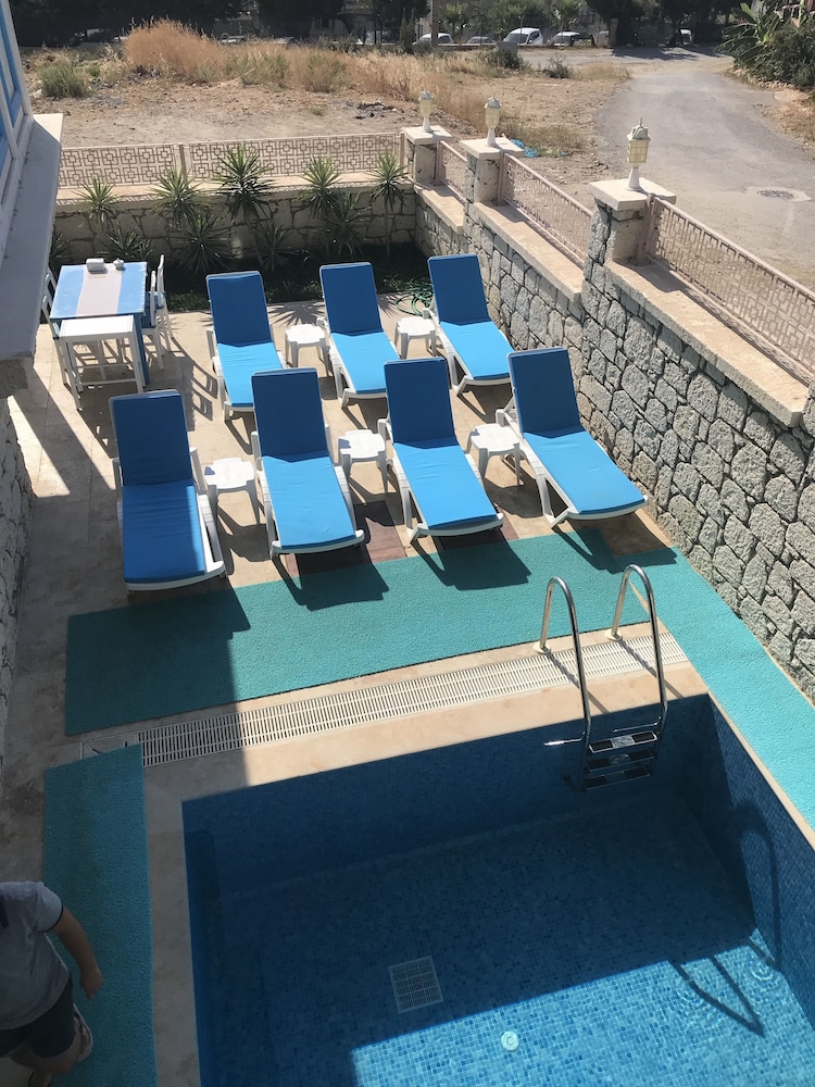 Akkum Hotel 16/24