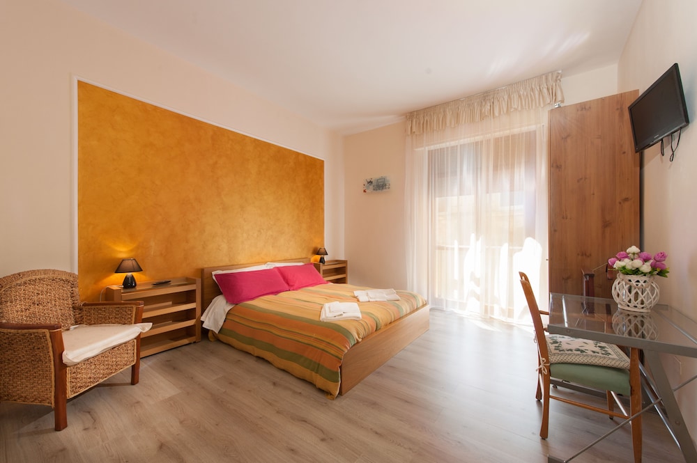 Leccesalento Bed And Breakfast 8/65