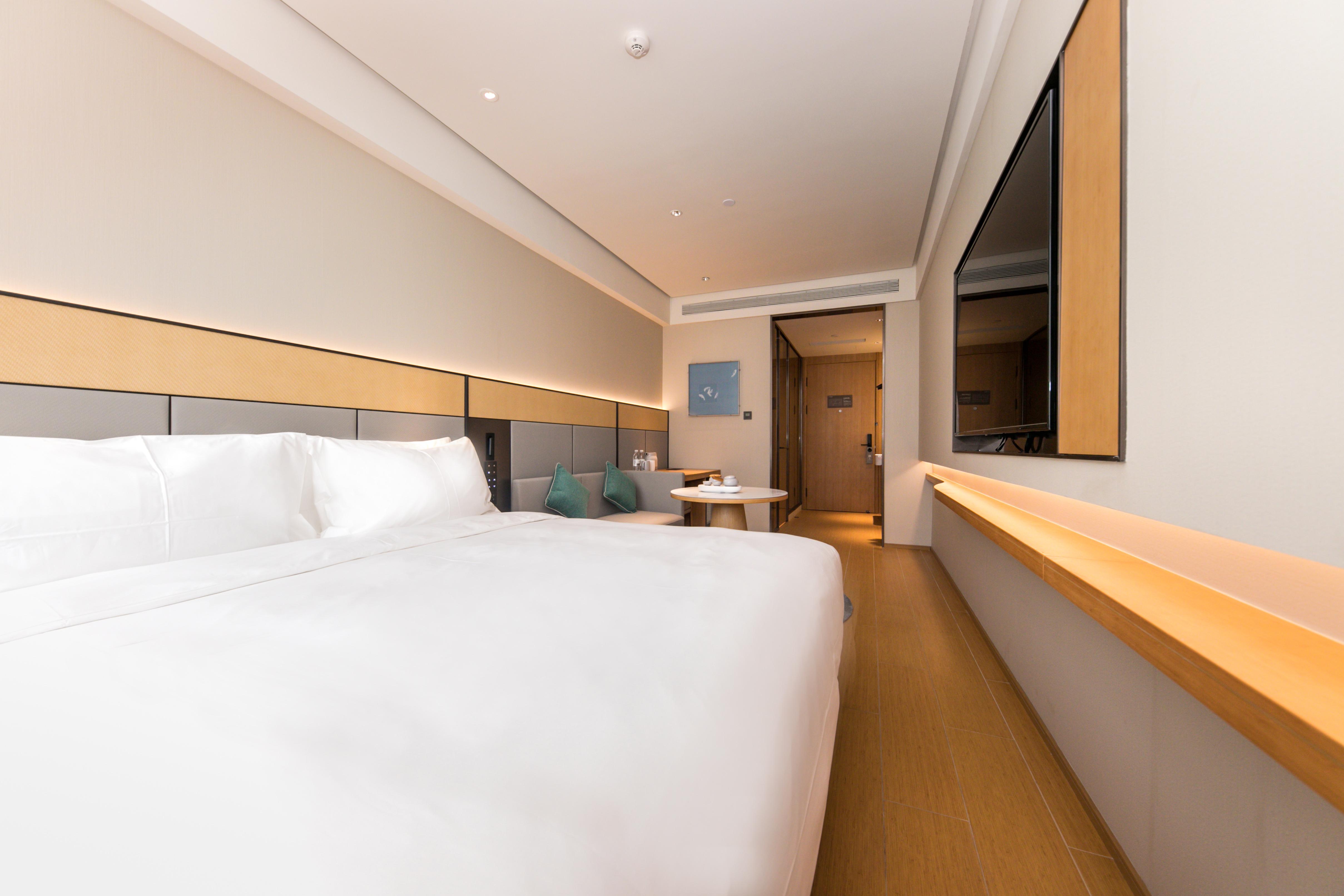 Business, Double Bed, No Window