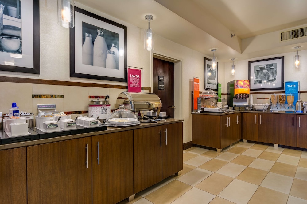 Hampton Inn Johnson City 28/37