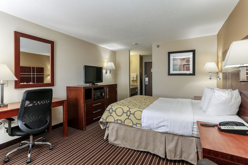 Baymont by Wyndham Bowling Green 15/36