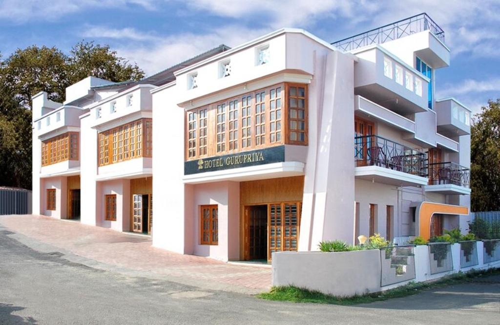 Hotel Gurupriya 3/17