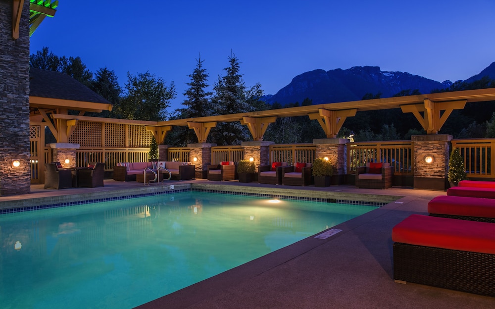 Executive Suites Hotel Resort Squamish 1/68