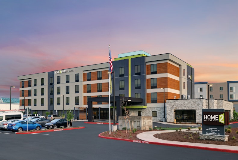 Home2 Suites by Hilton Salem 48/49