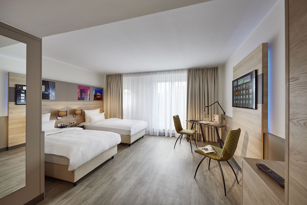 Lindner Hotel Dusseldorf Airport, part of JdV by Hyatt 13/75