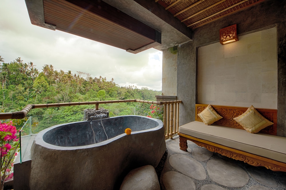 Kastara Resort 20/50