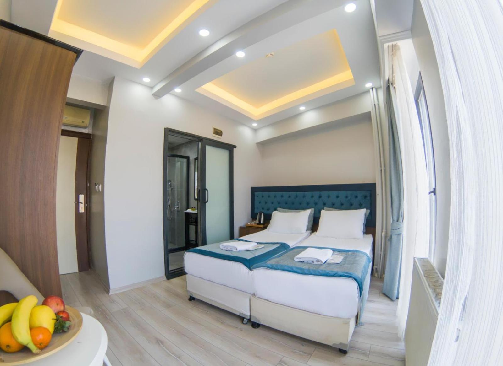 Room, Double Bed, Sea View, Balcony