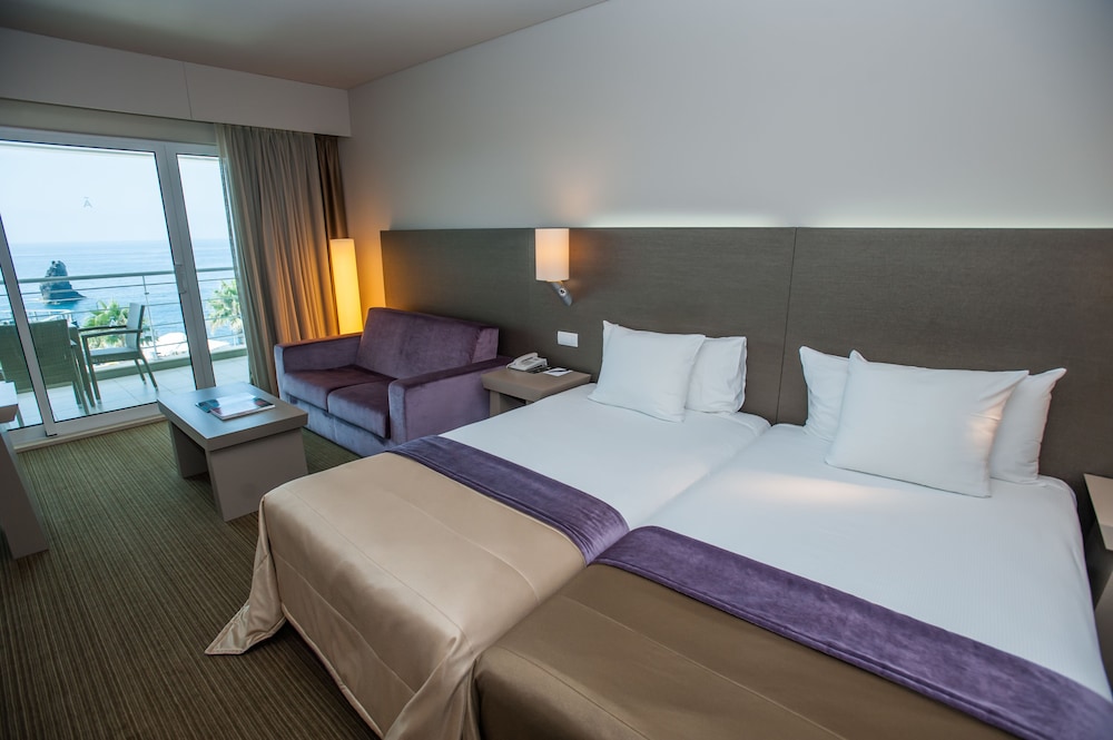 Hotel Melia Madeira Mare 12/71