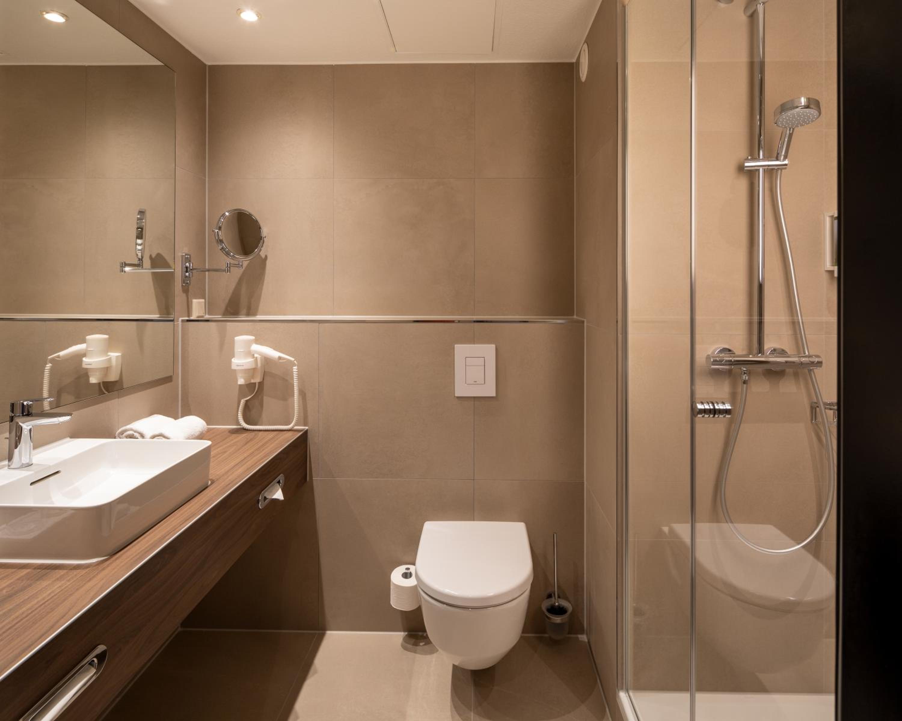 غرفة كومفورت بسرير مزدوج، H+ HOTEL HANNOVER 5/7