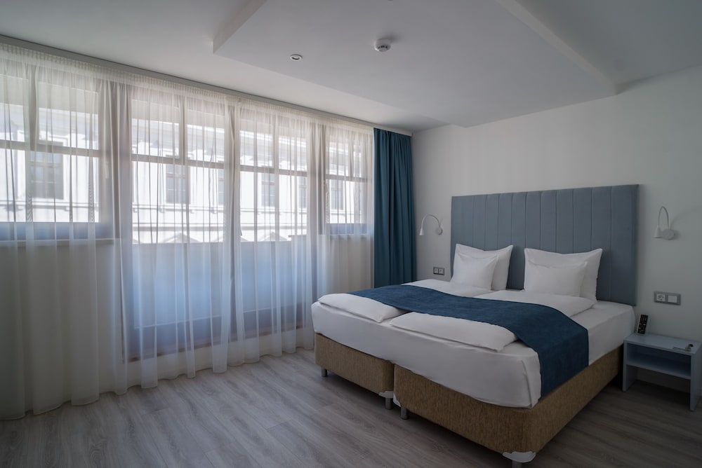CIVITAS BOUTIQUE HOTEL 18/79