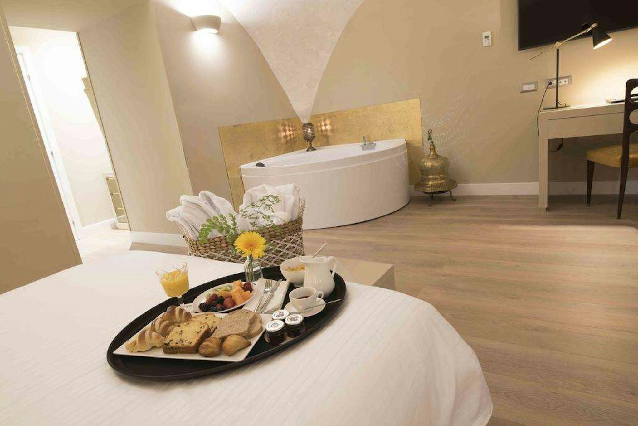 Caruso Place Boutique Wellness Suites 48/70