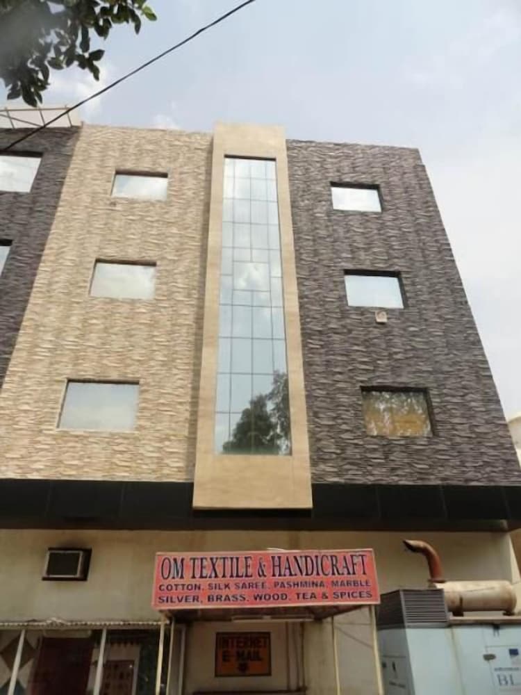 HOTEL MANIRAM PALACE 1/19