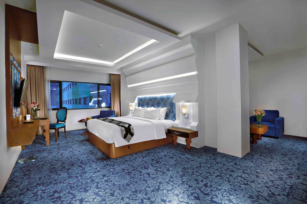 Ck Tanjungpinang Hotel & Convention Centre 4/16