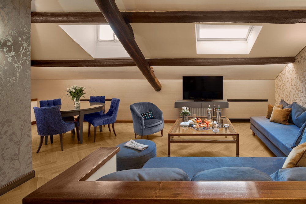 Hotel Accademia Verona 71/80