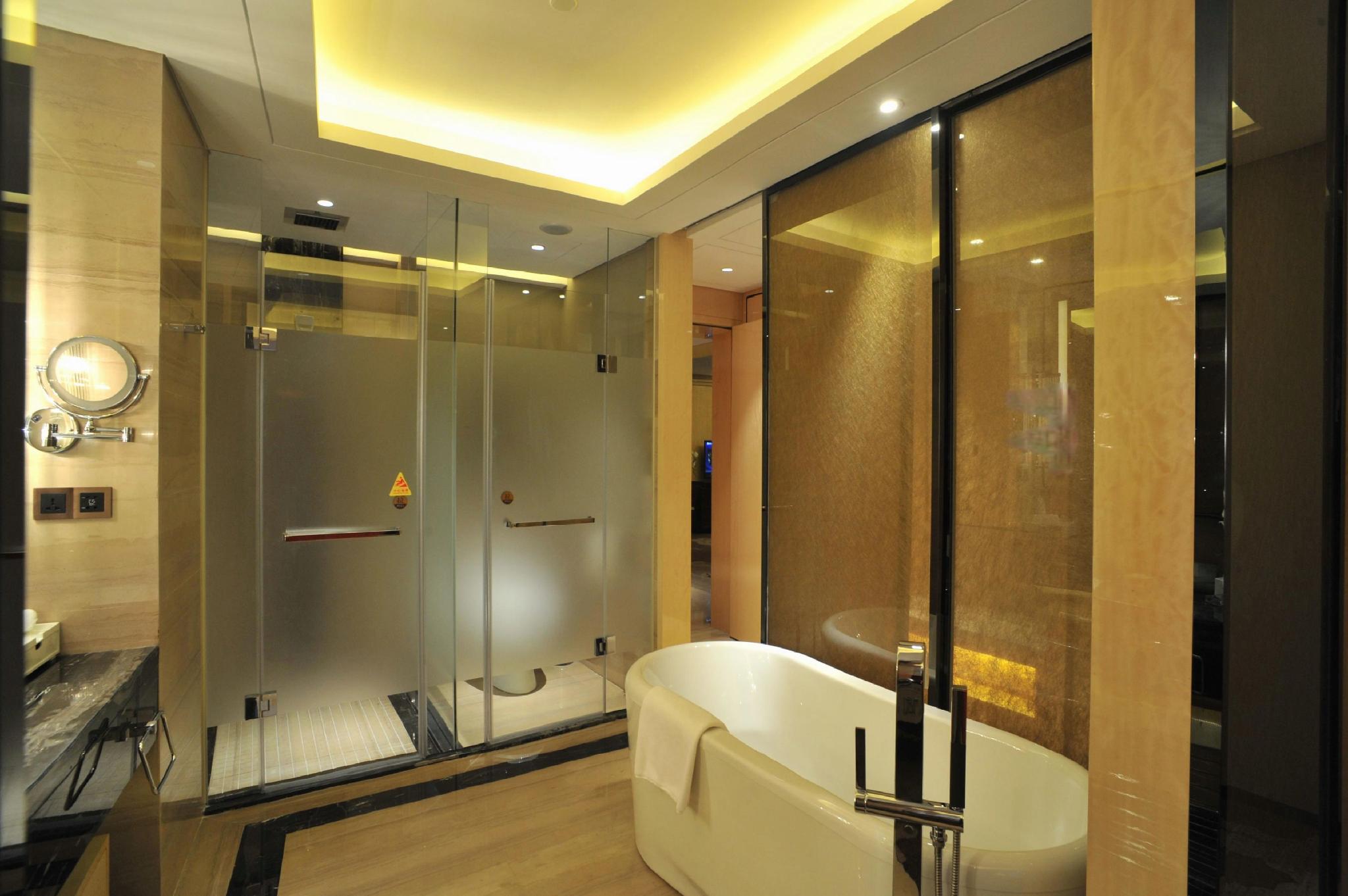 Guolong Hotel 33/33