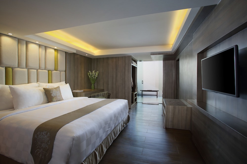 FAMILY LOFT SUITES WITH JACUZZI