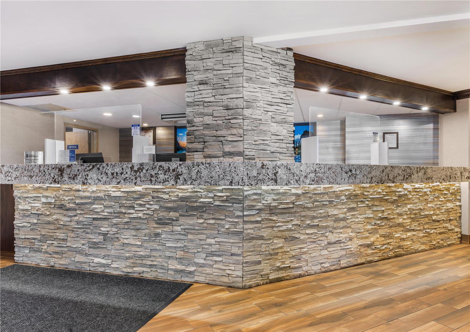 Best Western Plus Country Meadows Inn 5/28