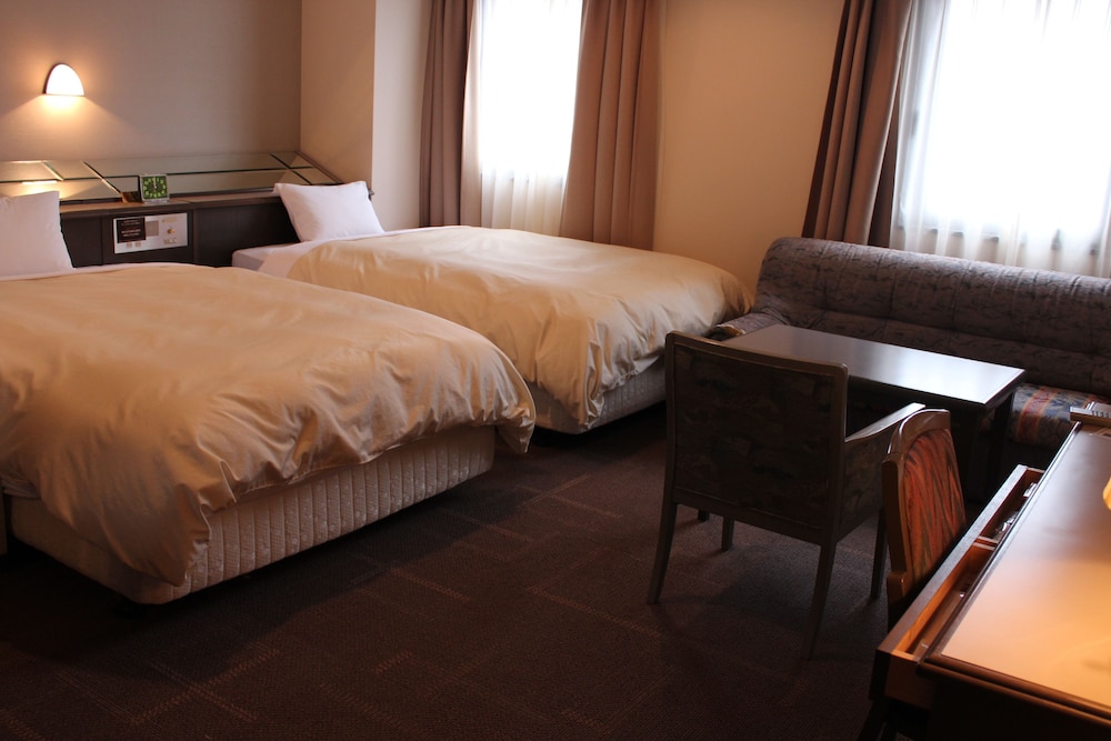 Hotel Crown Hills Takaoka 22/44