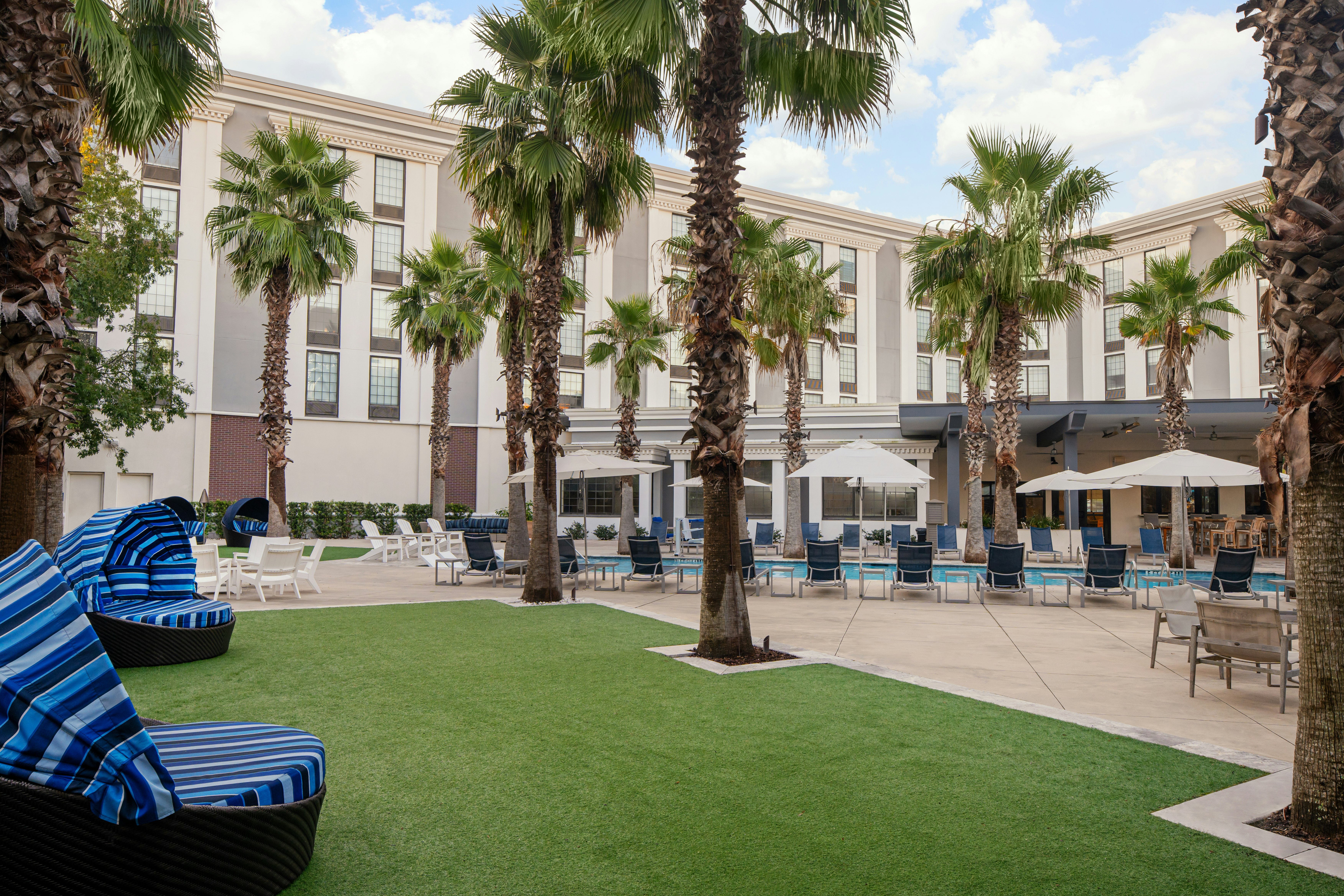 Hotel Indigo Mount Pleasant 66/76