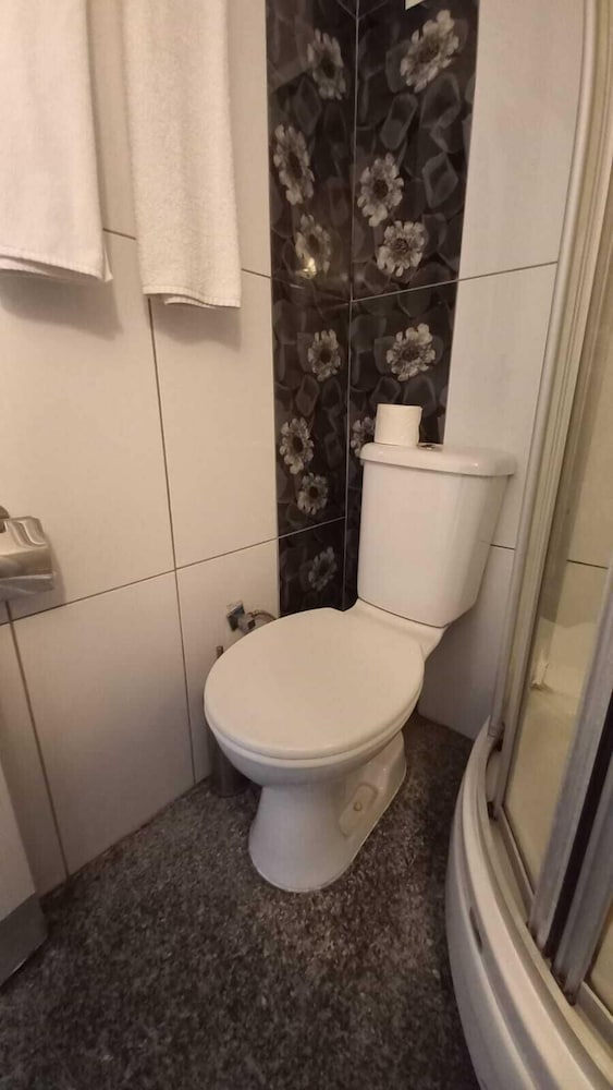 ATALLA HOTEL 43/44