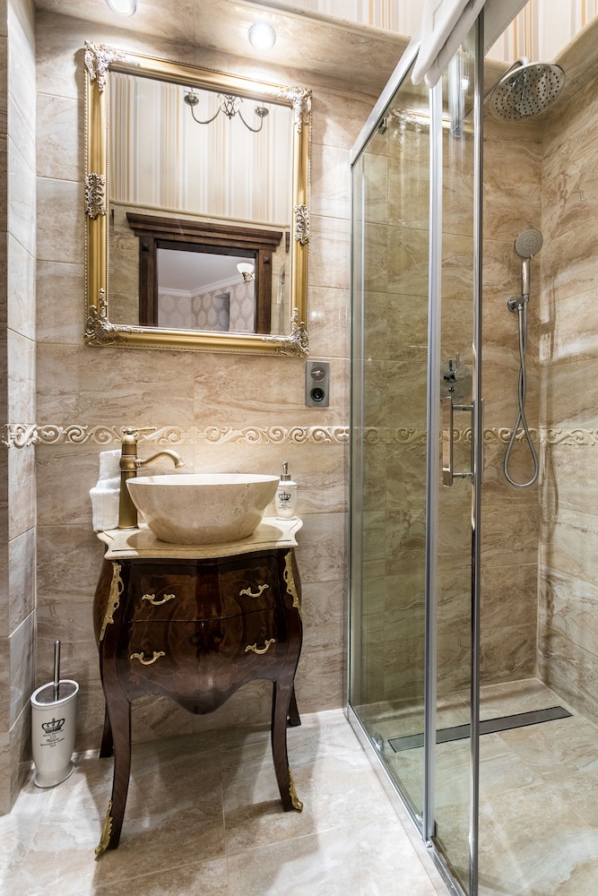 Exclusive Royal Apartments 29/34