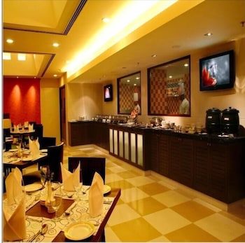 ADITYA HOMETEL 40/55