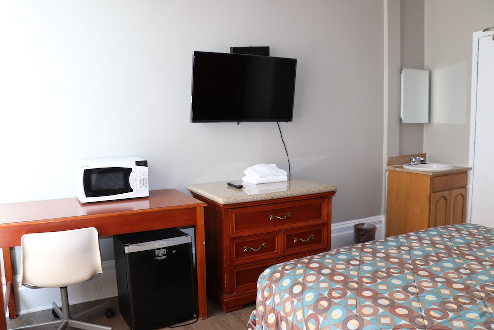 Europa Hotel 35/50