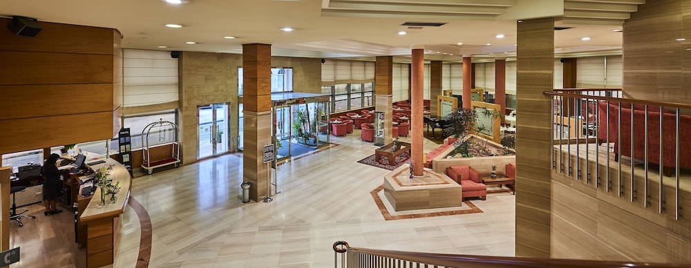 Gran Hotel De Ferrol 24/32