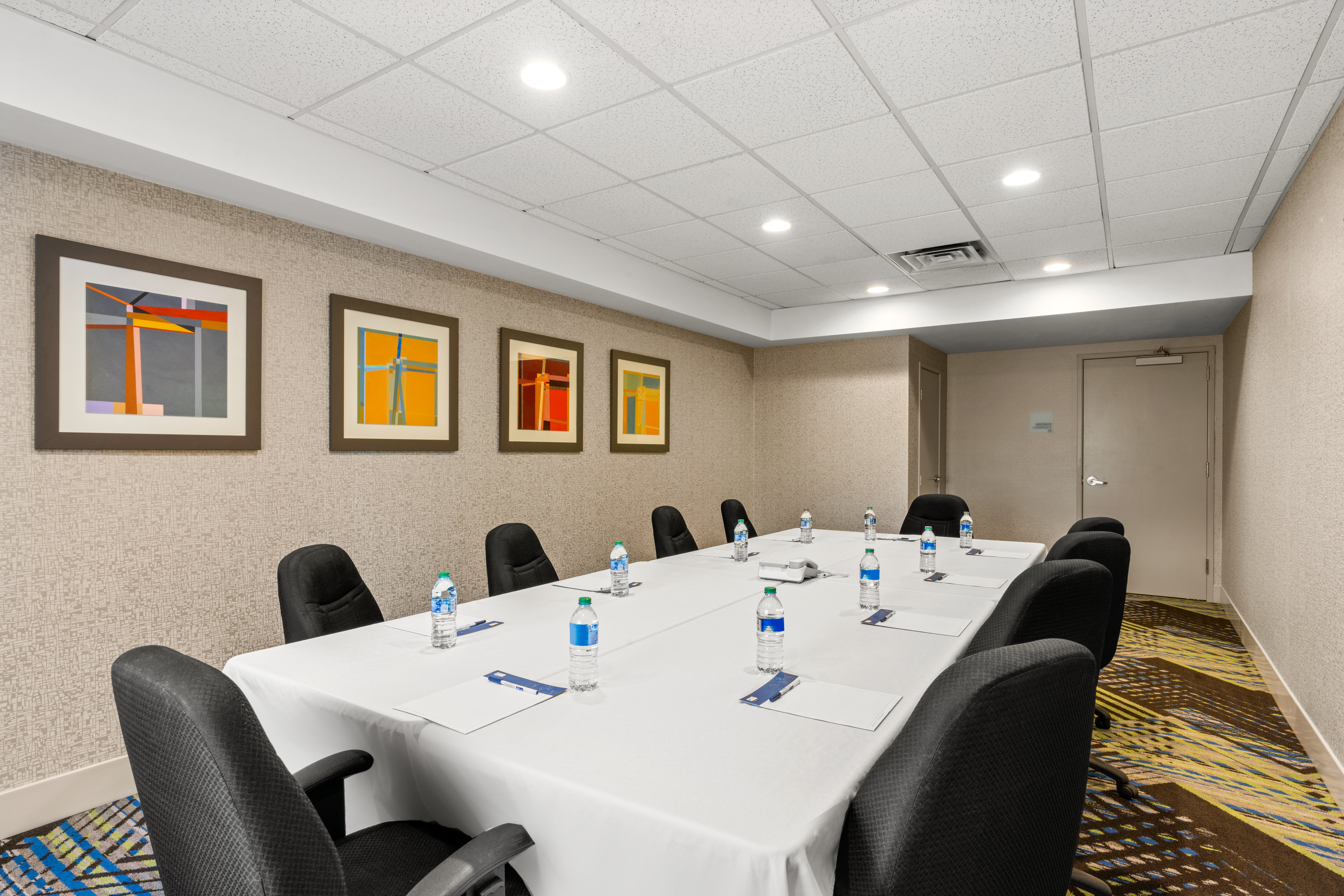 Holiday Inn Express Hotel Suites Sumner 21/28