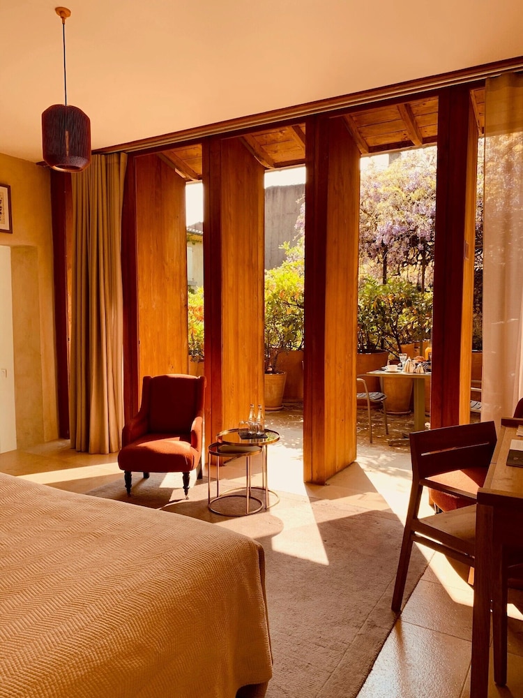 HOTEL DE LA VILLEON 33/50