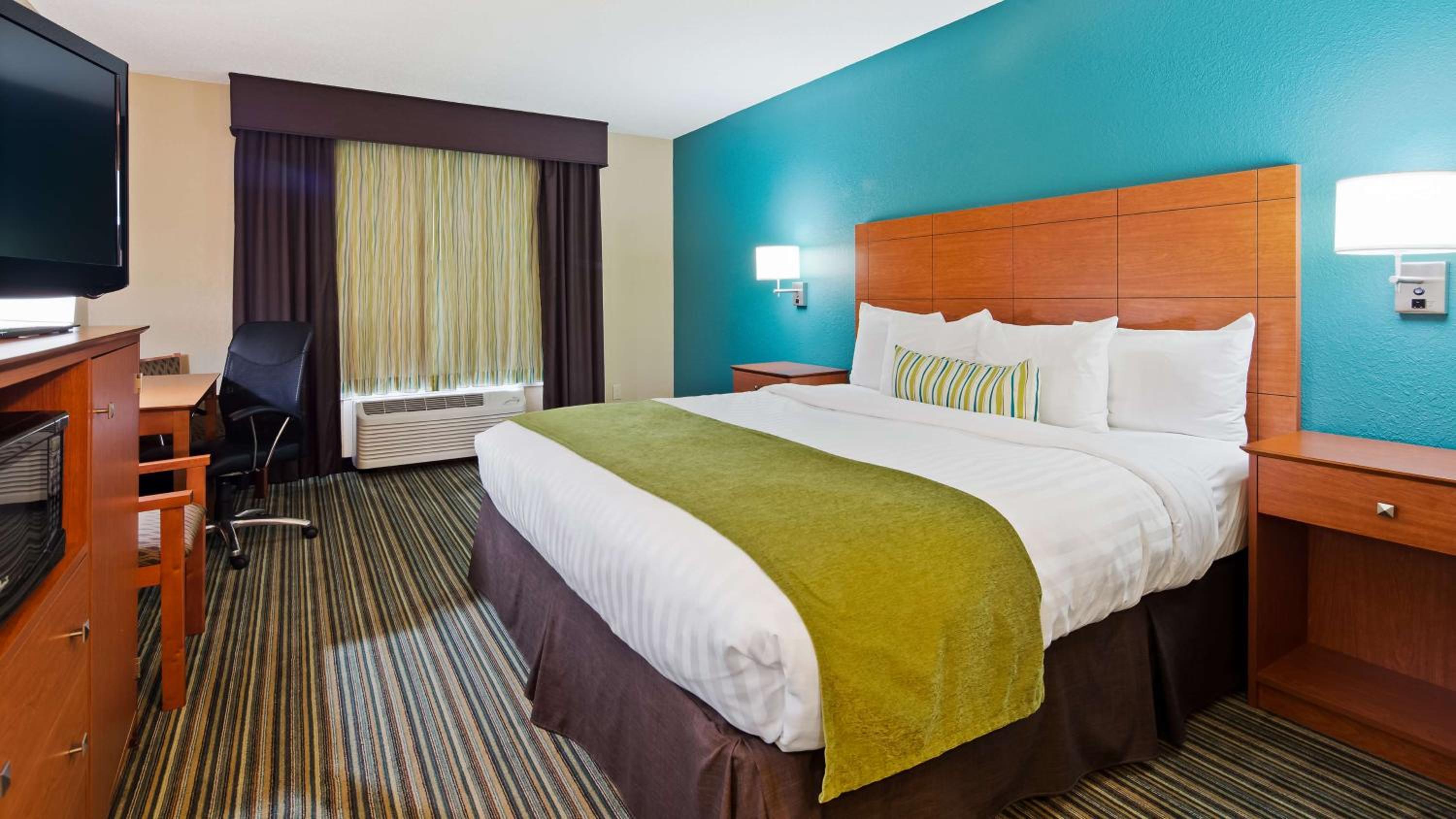 جناح بسرير كينج لذوي الإعاقة، Best Western Plus Menomonie Inn & Suites 3/10