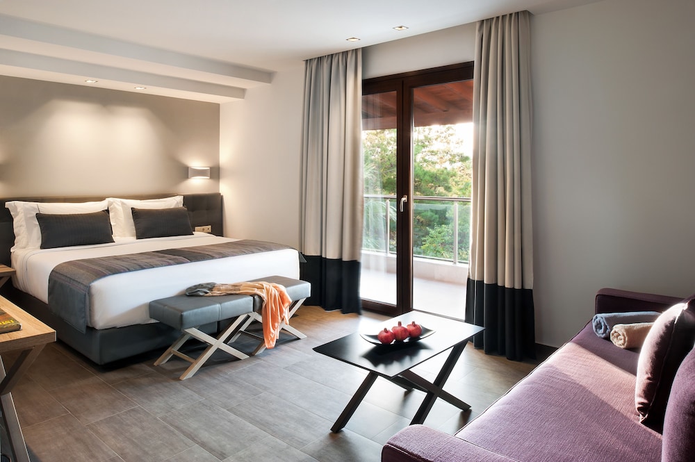 Gkeea Hotel 9/57