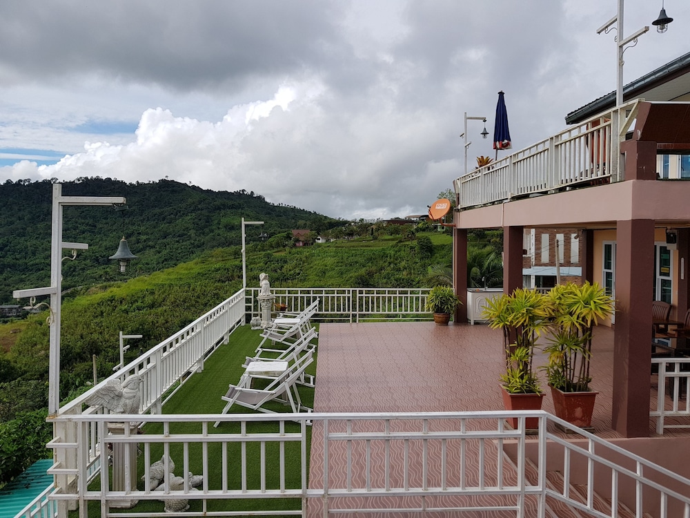 Baanmorkburi Resort 8/59