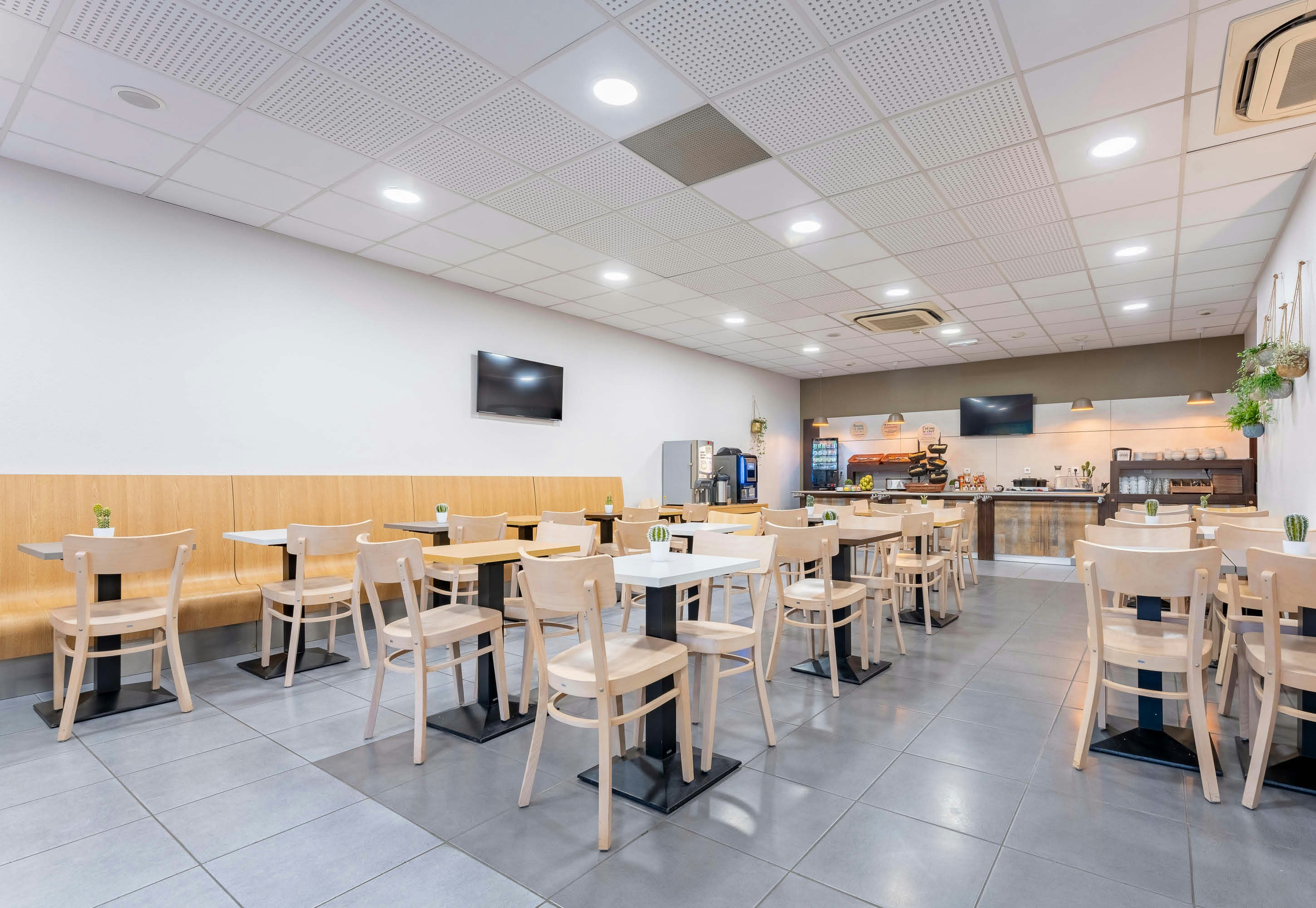 B&B HOTEL Maubeuge Louvroil 32/36