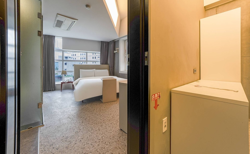 Connected Hotel Guro 64/64